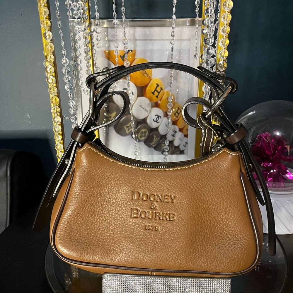 NWOT Authentic Dooney & Bourke Purse